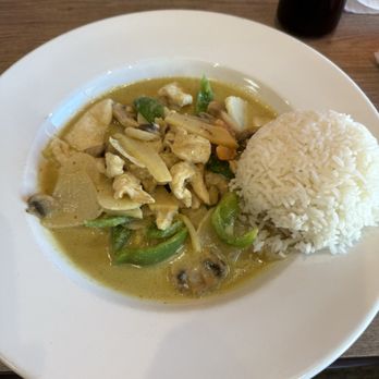 Chang Cuisine - Green curry with chicken. - Chinese Near Me - Harbor Springs, Michigan