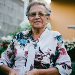Bella Vita Assisted Living at Las Palmaritas - We help our residents find meaning in their everyday lives. We focus on providing nutritious meals and stimulating activities each day.