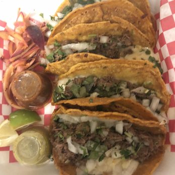 Birrieria El Compadre - Quesotacos - Food Trucks Near Me - Pearland, Texas