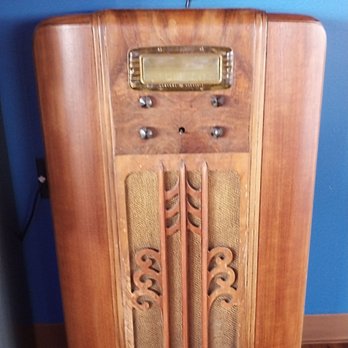 Racine PETRO - This nice General Electric console radio is in one of the rooms. - Gas Stations Near Me - Sturtevant, Wisconsin Racine PETRO - This nice General Electric console radio is in one of the rooms. - Gas Stations Near Me - Sturtevant, Wisconsin