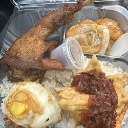 Fan's Cafe - Nasi Padang Combo