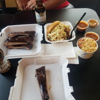 The Pit Stop - Half rack,  chopped pork sandwich,  mac n cheese and Vienna Lager - Barbeque Near Me - Sterling, Virginia