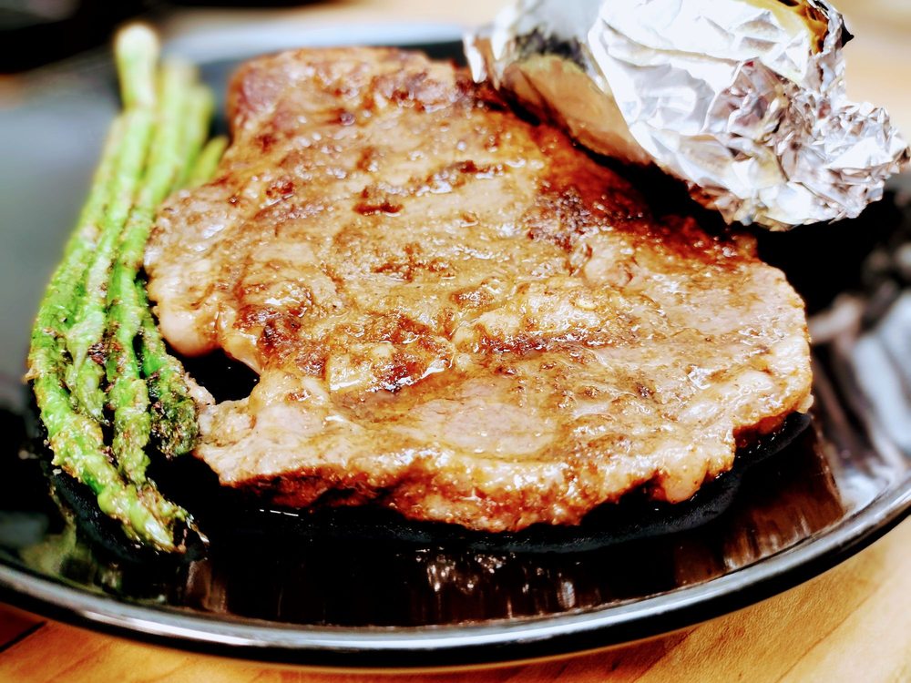 HANGRY HOUZE Updated September 2024 37 Photos 103 E Cloverleaf Dr