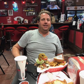 Beth's Burger Bar - Double D challenge - American Near Me - Orlando, Florida
