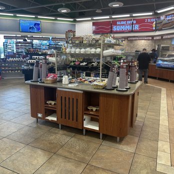 Royal Farms - Convenience Stores Near Me - Aberdeen, Maryland Royal Farms - Convenience Stores Near Me - Aberdeen, Maryland