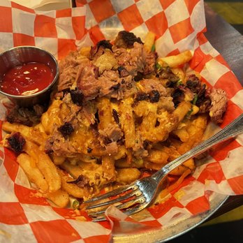 Queens Bully - Loaded Fries very greasy - Gastropubs Near Me - Forest Hills, New York
