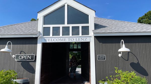 Lenz Winery by null
