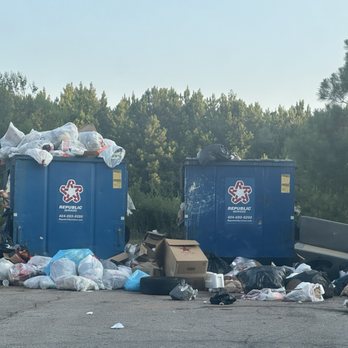 Regus Group - sentry management didn't pay republic service Sanitation. Then lied saying trash was pick up for two months. - Shared Office Spaces Near Me - Atlanta, Georgia