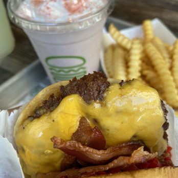 Shake Shack - Burgers Near Me - Los Angeles, California Shake Shack - Burgers Near Me - Los Angeles, California