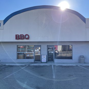 Ms. Piggies Smokehouse - Exterior - Barbeque Near Me - Saint Louis, Missouri Ms. Piggies Smokehouse - Exterior - Barbeque Near Me - Saint Louis, Missouri