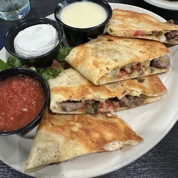 BANNERS Bar and Grill - QUESADILLA steak - 6.7/10 - American Near Me - Lexington, Kentucky BANNERS Bar and Grill - QUESADILLA steak - 6.7/10 - American Near Me - Lexington, Kentucky