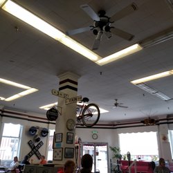 Carthage Deli & Ice Cream