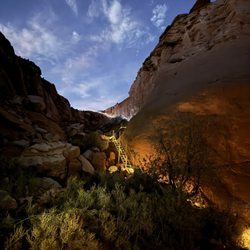 Antelope Valley Canyon Tours - Steps leading down into the canyon