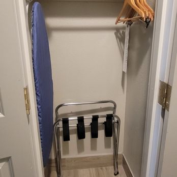 La Quinta by Wyndham Manteca - Ripon - No safe tho but closet is good size for one person - Hotels Near Me - Ripon, California La Quinta by Wyndham Manteca - Ripon - No safe tho but closet is good size for one person - Hotels Near Me - Ripon, California