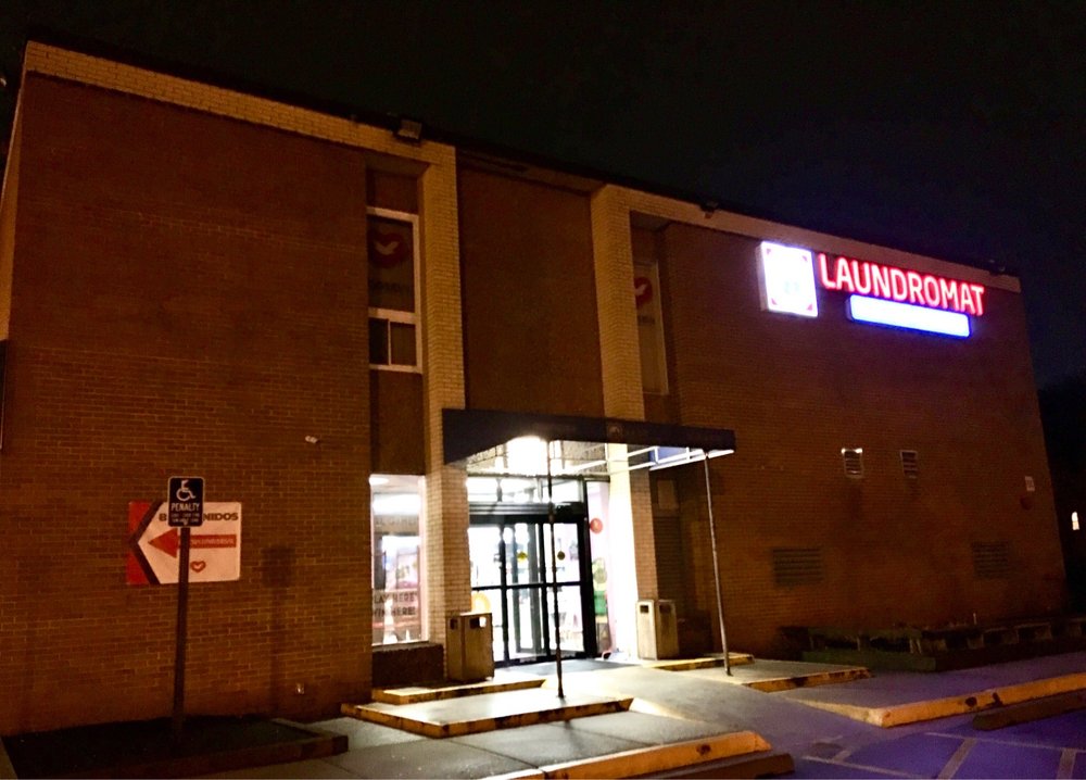 IN AND OUT LAUNDROMAT Updated September 2024 12 Photos 6511