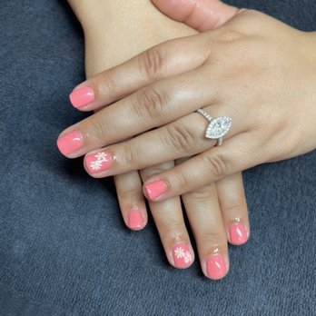 La Vida Lexi - Gel manicure with simple art - Waxing Near Me - Bonita Springs, Florida La Vida Lexi - Gel manicure with simple art - Waxing Near Me - Bonita Springs, Florida