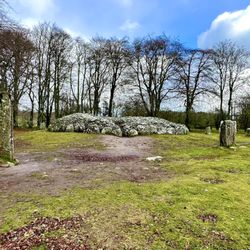 Clava Cairns - One of two cairns you can walk inside surrounded by standing stones