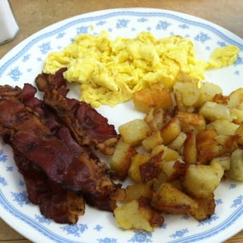 Linthicum Luncheteria - Eggs, bacon & potatoes with toast $6 - American Near Me - Linthicum, Maryland