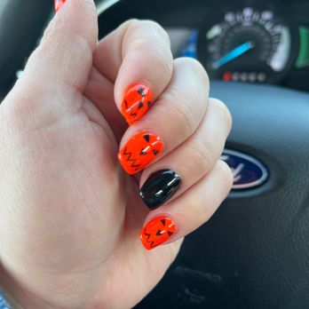 Poshe Nail Salon - Halloween nails! - Nail Salons Near Me - Troy, Michigan Poshe Nail Salon - Halloween nails! - Nail Salons Near Me - Troy, Michigan