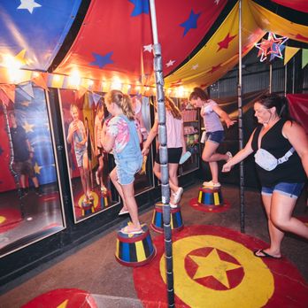 SOS Labyrinthe - Indoor Playcenter Near Me - Montreal, Quebec SOS Labyrinthe - Indoor Playcenter Near Me - Montreal, Quebec