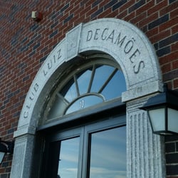 Club Luis de Camões - Storefront