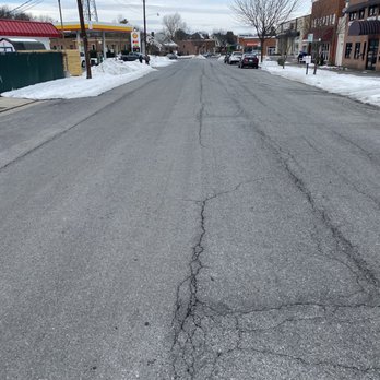 Blue Wing Frog - Clean roads in front. - New American Near Me - Strasburg, Virginia