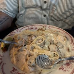 Seafood fettuccine Alfredo Seafood fettuccine Alfredo