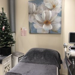 Ashlene's Laser & Wax Studio - Tis' the Season!....