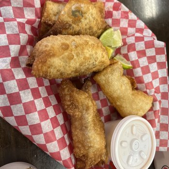 Ninas Tacos - Lumpia - Food Trucks Near Me - Des Moines, Iowa
