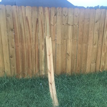 Piney Creek Home Services - Back of the precious fence wall. Held up by picket. If picket removed fence leans - General Contractors Near Me Piney Creek Home Services - Back of the precious fence wall. Held up by picket. If picket removed fence leans - General Contractors Near Me