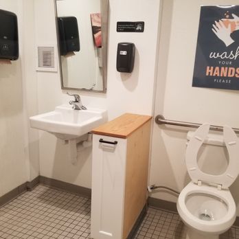 Square Peg Pizzeria - Bolton - No baby changing station. - Pizza Near Me - Bolton, Connecticut