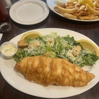 Olde Yorke - Halibut and chips - Seafood Near Me - East York, Ontario