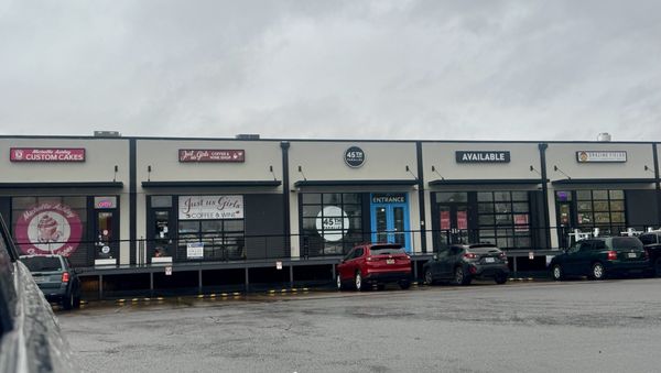 Michelle Ashley Custom Cakes by null