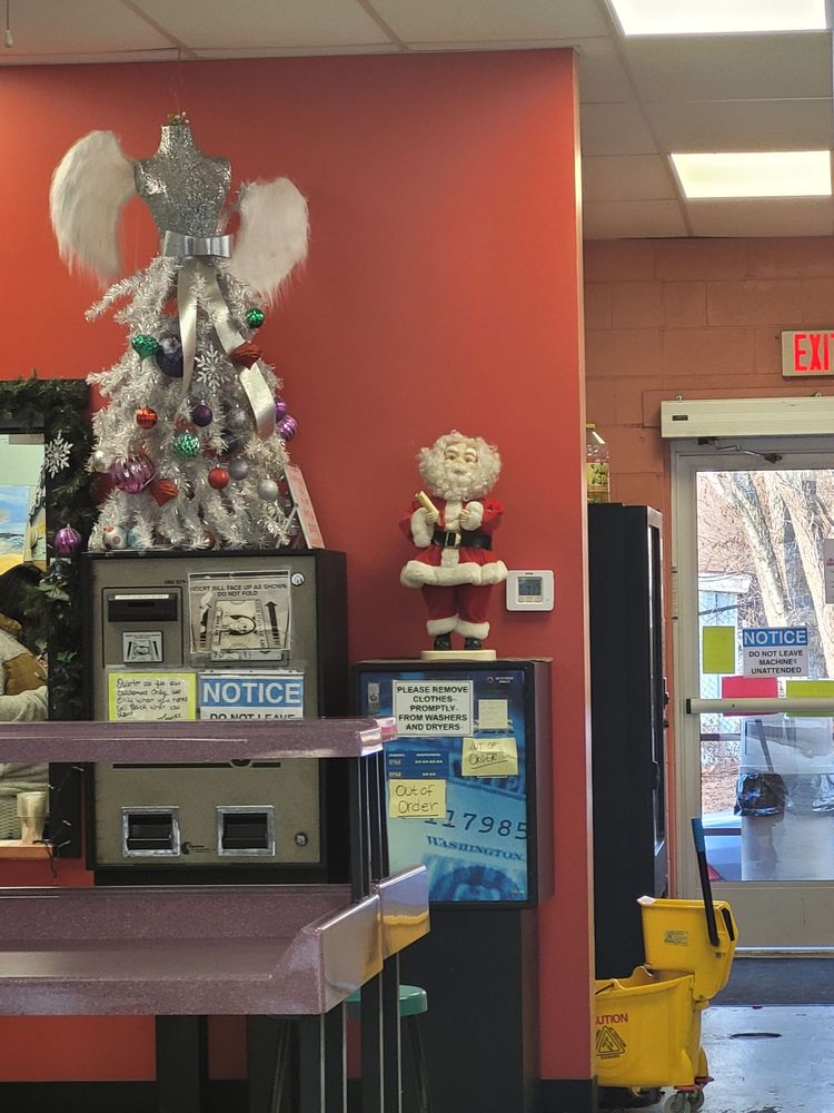 FIESTA LAUNDRY Updated July 2024 16 Photos & 13 Reviews 153