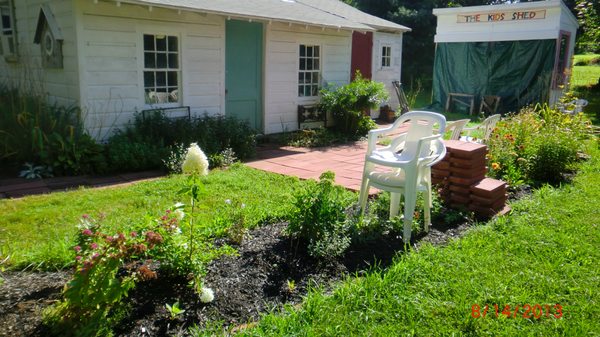 Little Red Book Shack by null