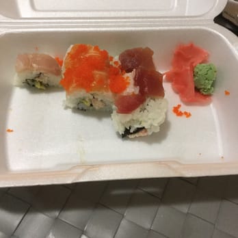 Silver Sake - The fish topping did not even cover the top part of the rice. They were just tiny pieces of fish placed carelessly on the roll. - Sushi Bars Near Me - Carmichael, California
