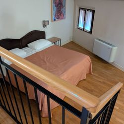 Hotel De Prati - King sized bed