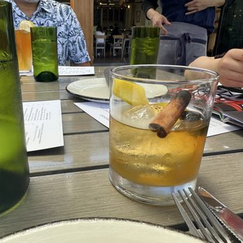 Brasswood Bar + Kitchen - Smoked old fashioned - American Near Me - Saint Helena, California