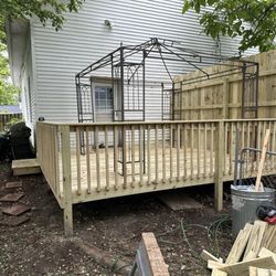 Speedway - Replaced a 14x14 and added a privacy fence