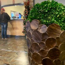 Diane Counce, MD - Dr. Counce's clean facility with elegant holiday decor. I absolutely love her facility with the friendly staff and galant holiday music.