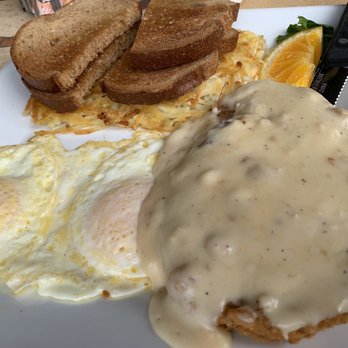 Cambria Mimosas - Chicken fried steak and eggs w hashbrowns - American Near Me - Cambria, California