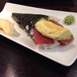 Sushi Queen - Temaki - mit Thunfisch und Avocado