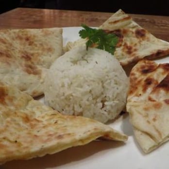 Earls Kitchen + Bar - Canadian (New) Near Me - Winnipeg, Manitoba