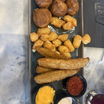 Septembers Taproom & Eatery - Redlands - New American Near Me - Redlands, California