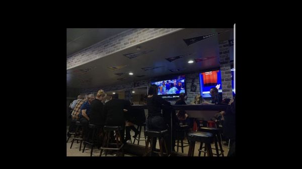Caliz Sports Bar & Grill by null