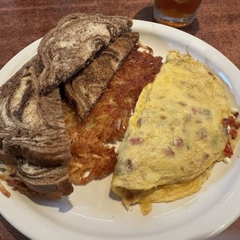 Hatch'd - Omelette - Breakfast & Brunch Near Me - St. Louis, Missouri