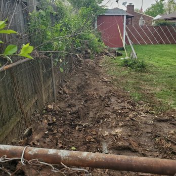 Lopez Tree Service - We had a large tree that was cut down years ago that was place along this fence. - Tree Services Near Me - Jeffersontown, Kentucky Lopez Tree Service - We had a large tree that was cut down years ago that was place along this fence. - Tree Services Near Me - Jeffersontown, Kentucky