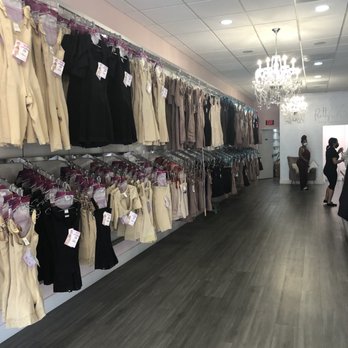 Pretty Girl Curves - Women's Clothing Near Me - Miami, Florida Pretty Girl Curves - Women's Clothing Near Me - Miami, Florida