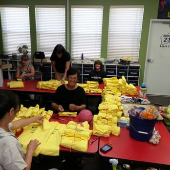 Bear Creek Community Church - Bear Creek Happy Serving Vollunteers for Kids in Christ Ministry. - Churches Near Me - Lodi, California