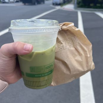 Ventnor No 7311 - Iced vanilla Matcha with almond milk and lavender shortbread cookies - Coffee & Tea Near Me - Ventnor City, New Jersey Ventnor No 7311 - Iced vanilla Matcha with almond milk and lavender shortbread cookies - Coffee & Tea Near Me - Ventnor City, New Jersey